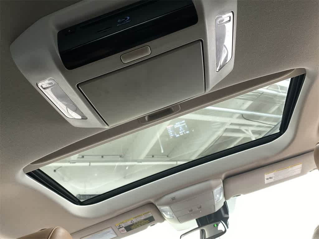 Thumbnail: 2019 Toyota Sequoia - 19