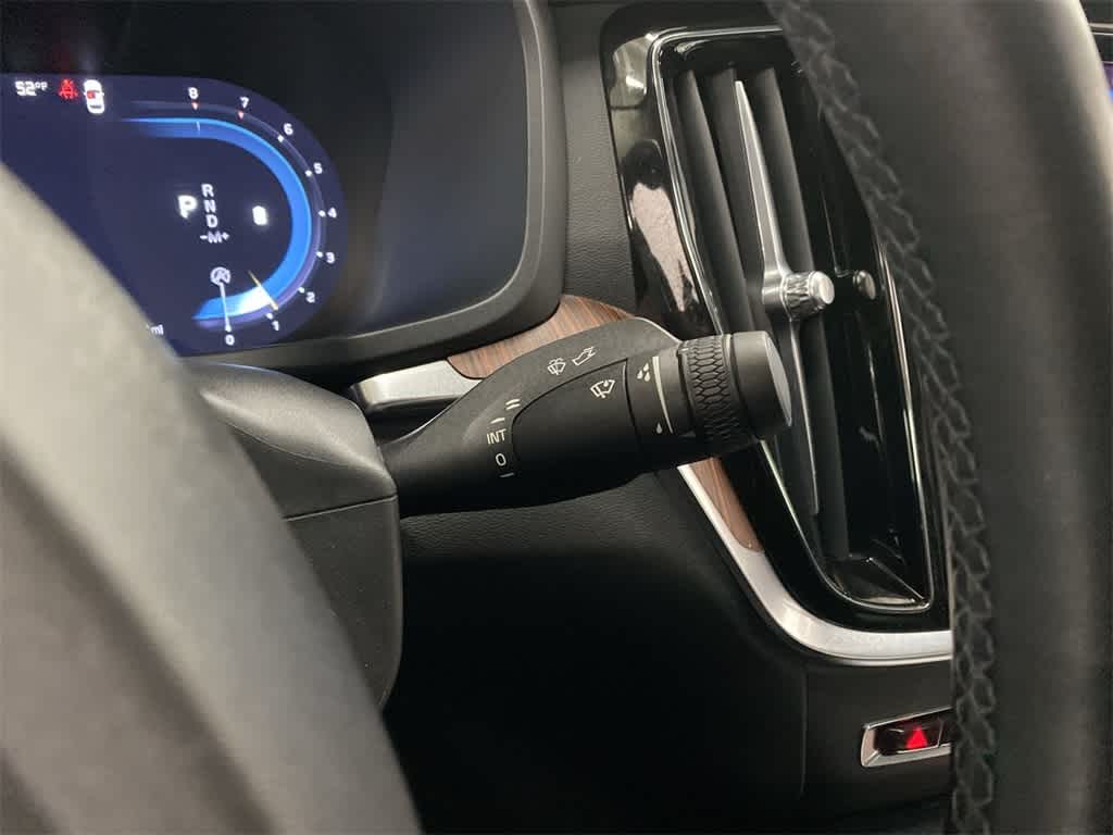 Thumbnail: 2024 Volvo S60 - 23