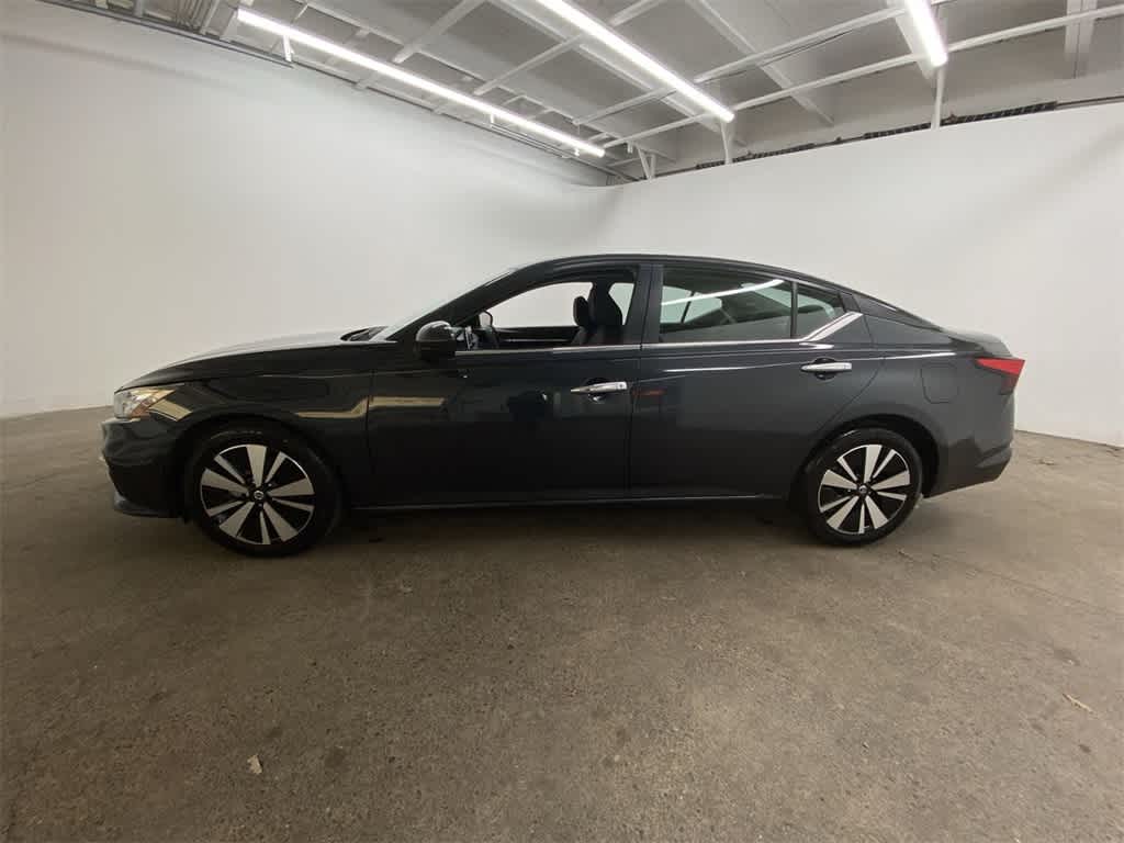 2022 Nissan Altima SV 3