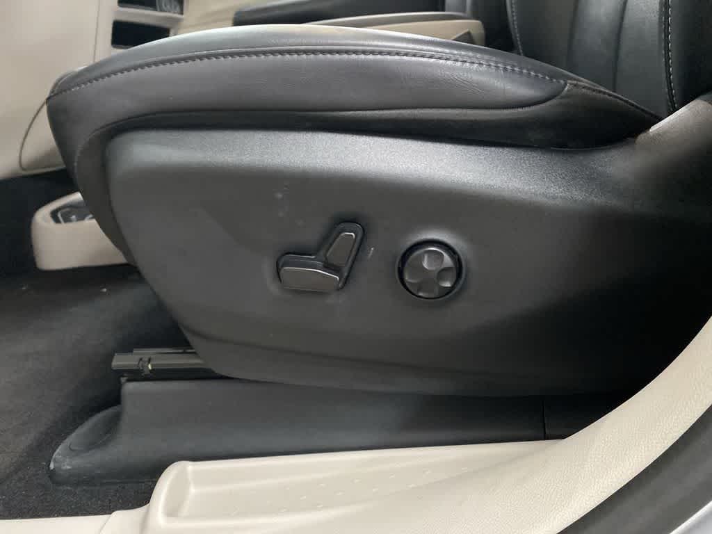 Thumbnail: 2024 Chrysler Pacifica - 16