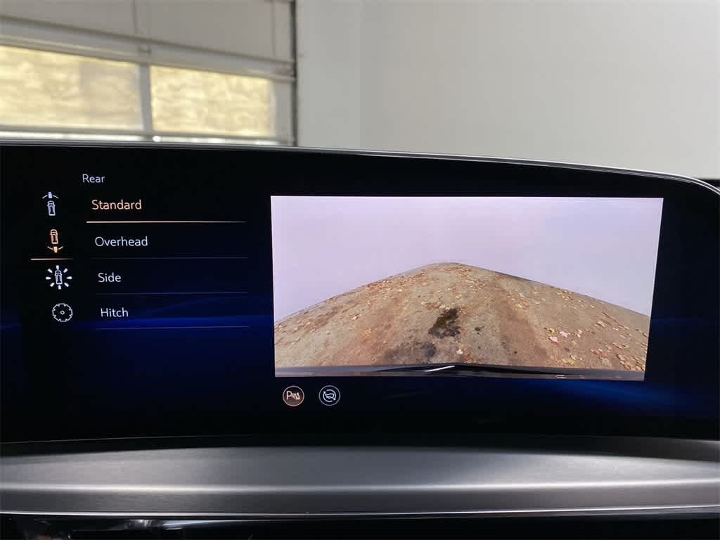 Thumbnail: 2024 Cadillac Lyriq - 26