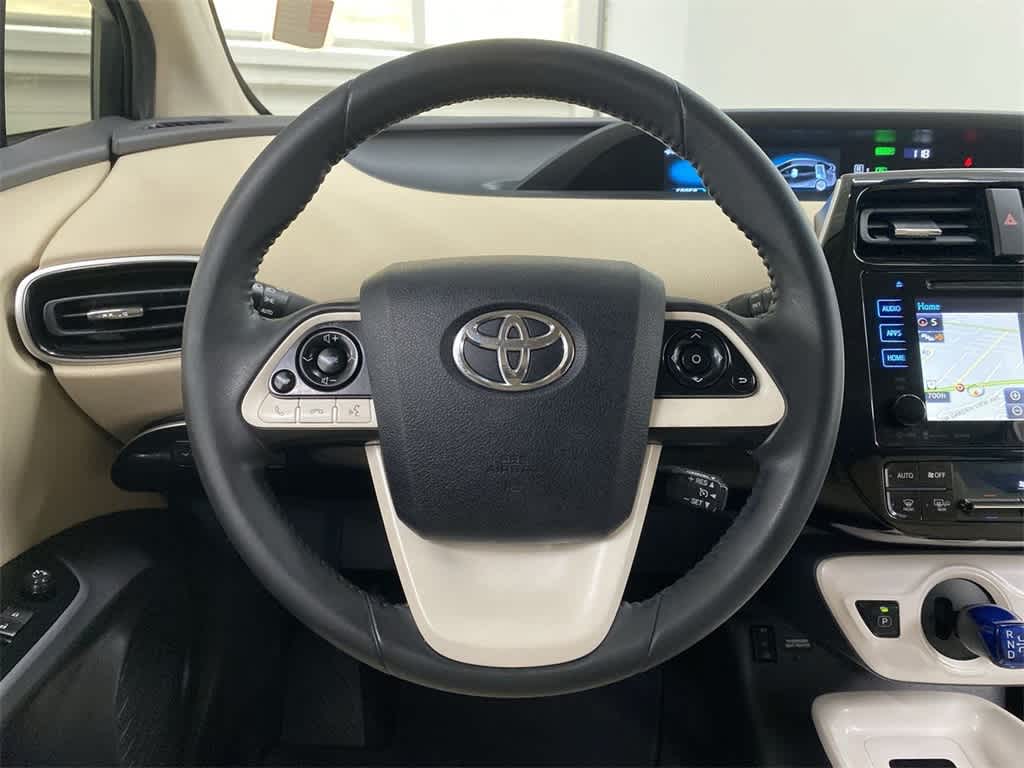 Thumbnail: 2016 Toyota Prius - 21