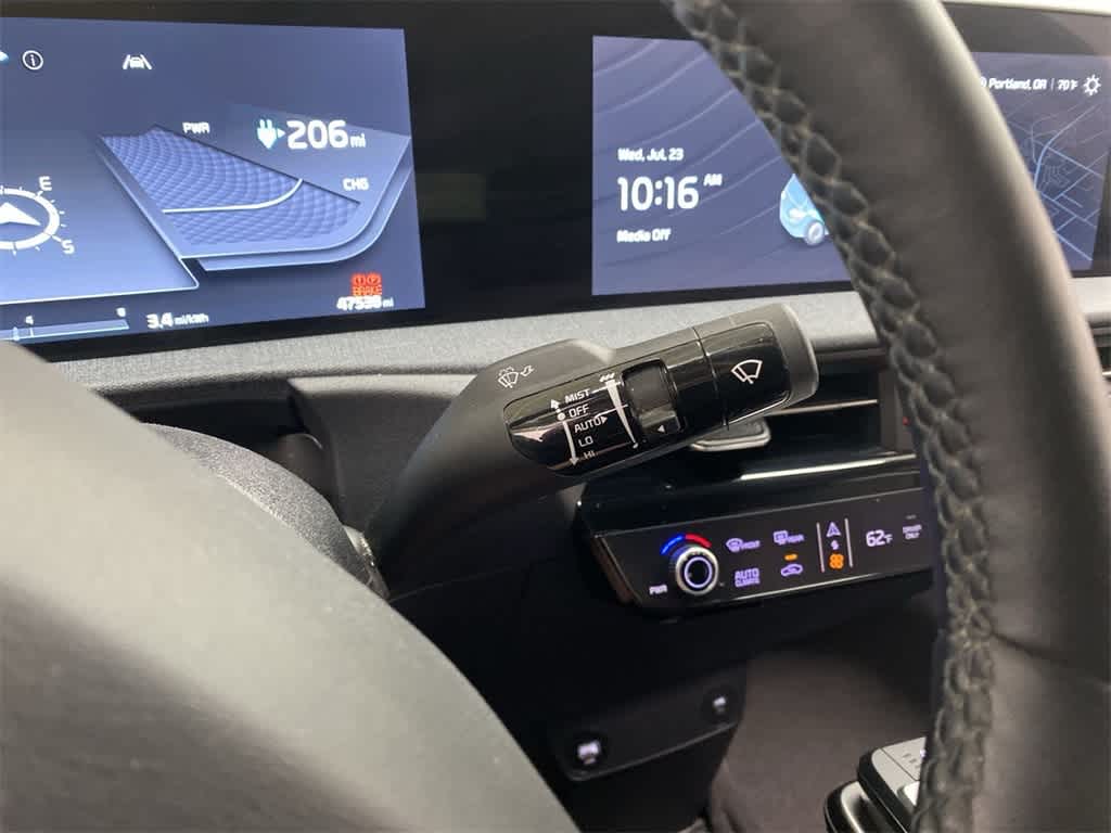 Thumbnail: 2023 Kia EV6 - 23
