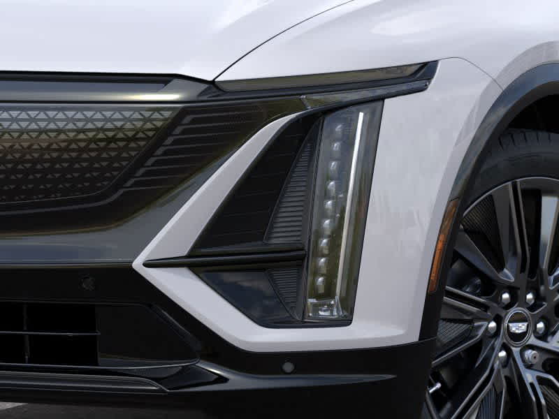 Thumbnail: 2025 Cadillac Lyriq - 10