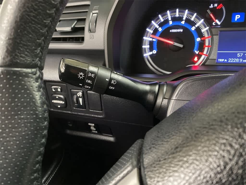 Thumbnail: 2019 Toyota 4Runner - 23