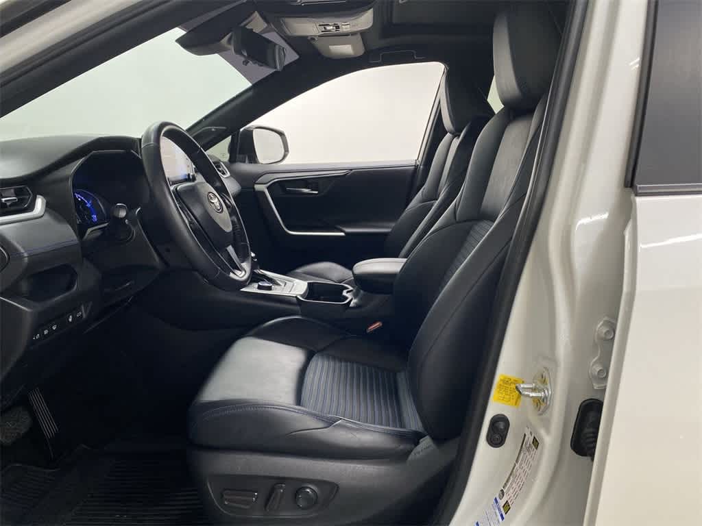 Thumbnail: 2020 Toyota RAV4 - 14