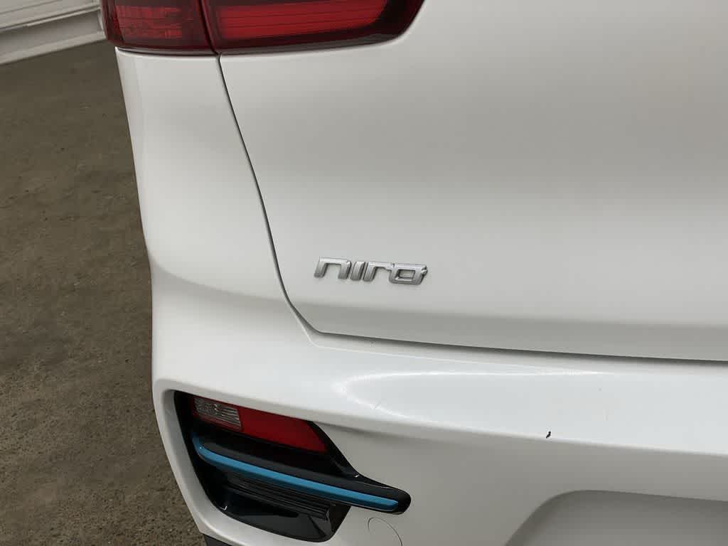 Thumbnail: 2022 Kia Niro - 10