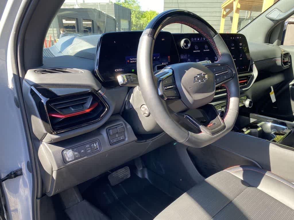 Thumbnail: 2025 Chevrolet Silverado EV - 2