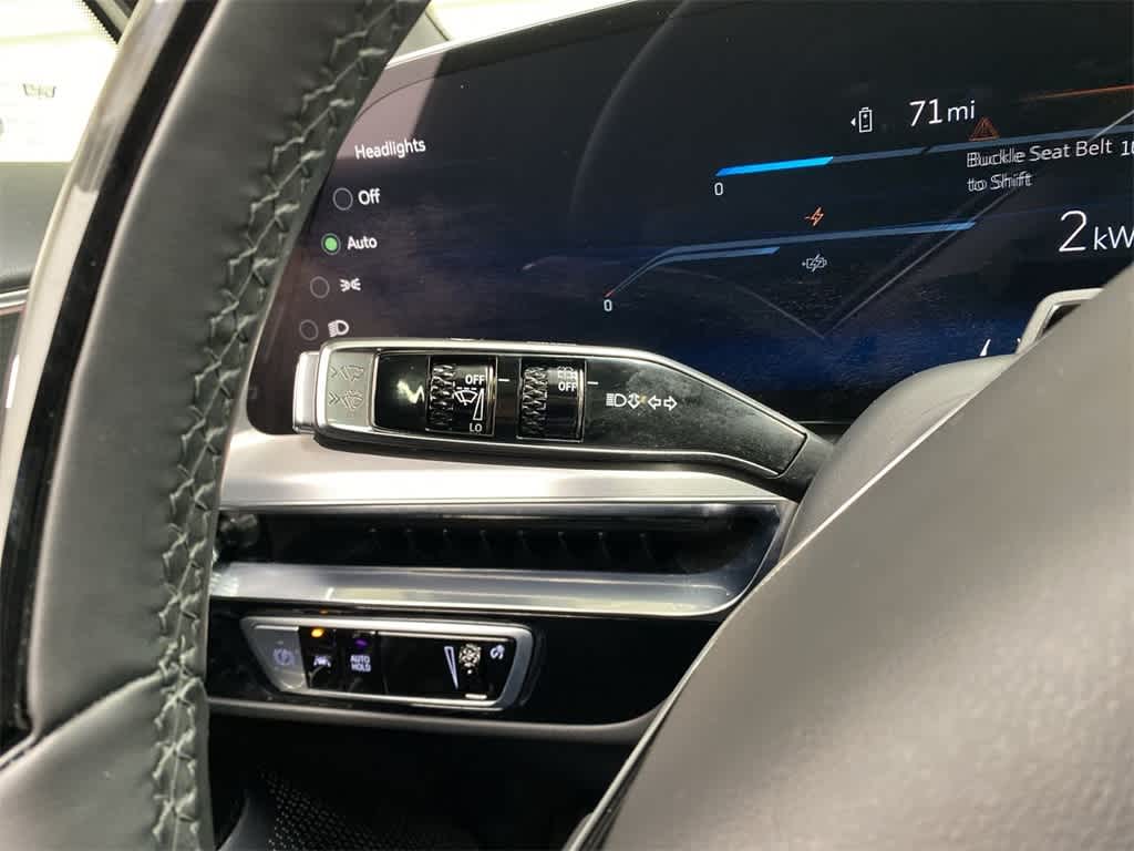 Thumbnail: 2024 Cadillac Lyriq - 24