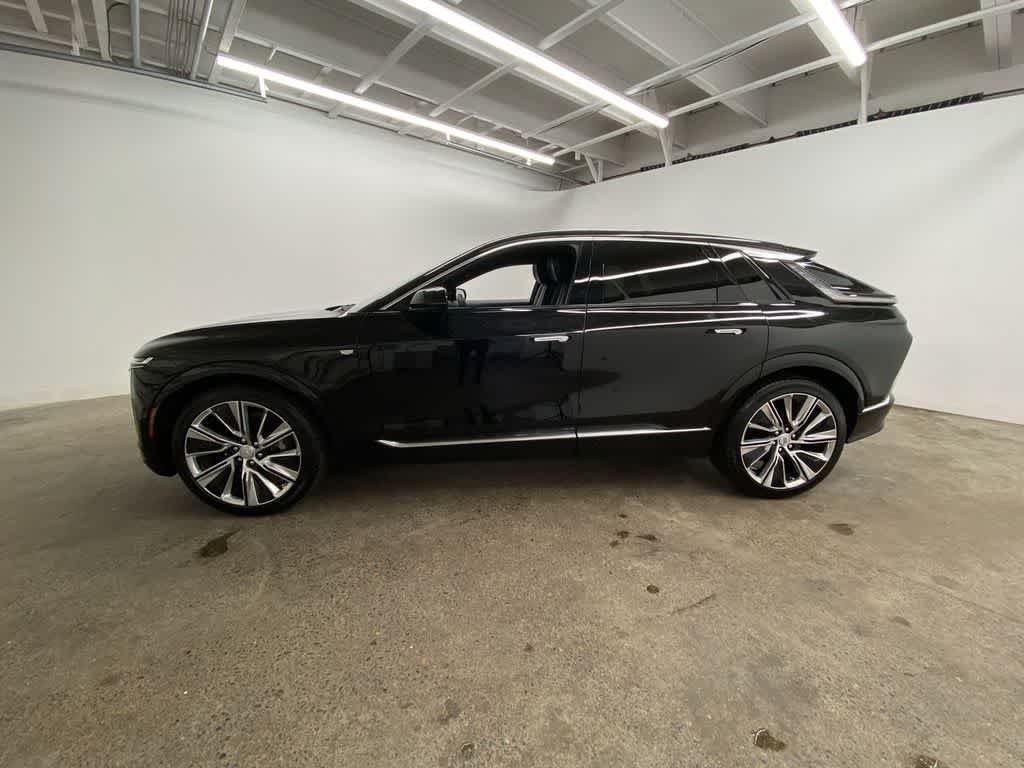 Thumbnail: 2024 Cadillac Lyriq - 3