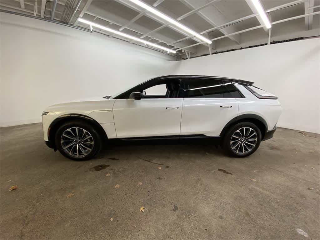 Thumbnail: 2025 Cadillac Lyriq - 3