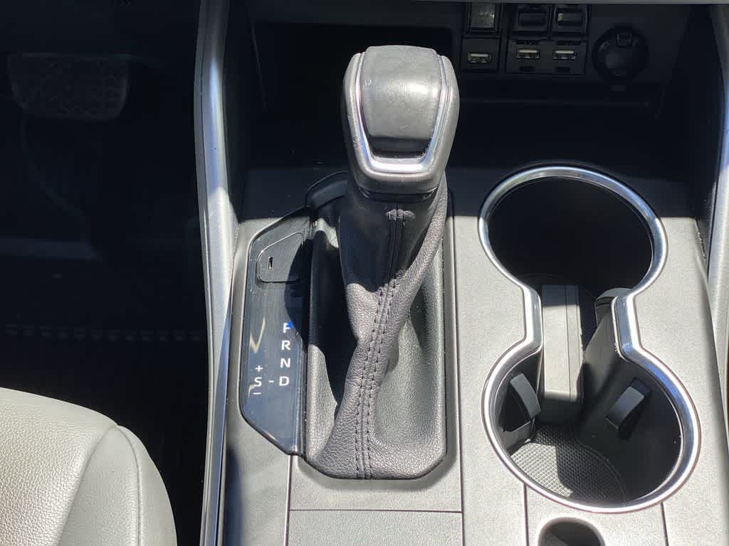 Thumbnail: 2021 Toyota Highlander - 27