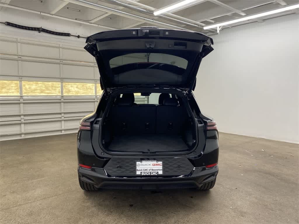 Thumbnail: 2024 Chevrolet Equinox - 28