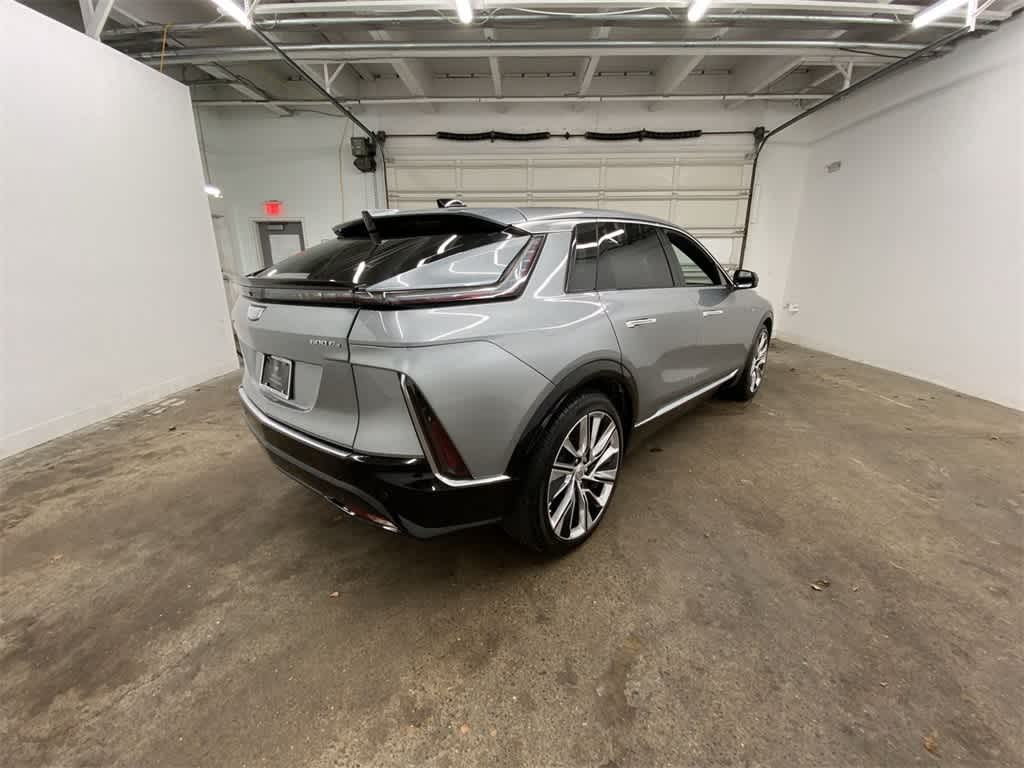 Thumbnail: 2025 Cadillac Lyriq - 6