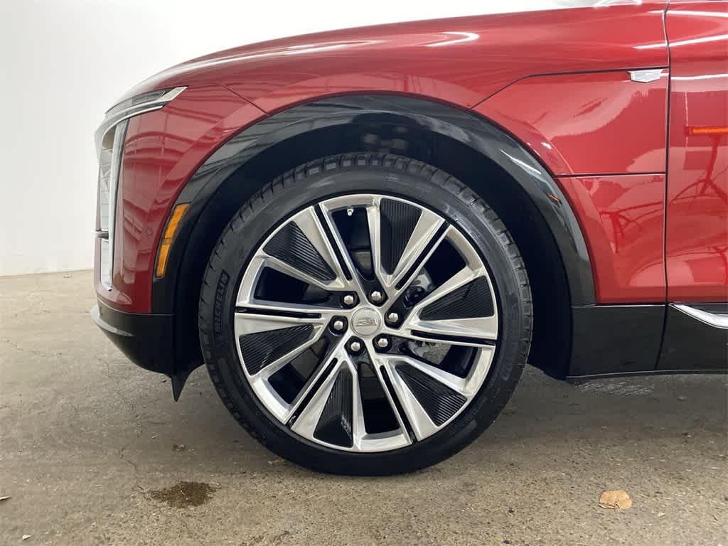 Thumbnail: 2025 Cadillac Lyriq - 12