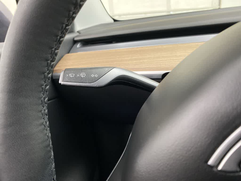 Thumbnail: 2022 Tesla Model Y - 21