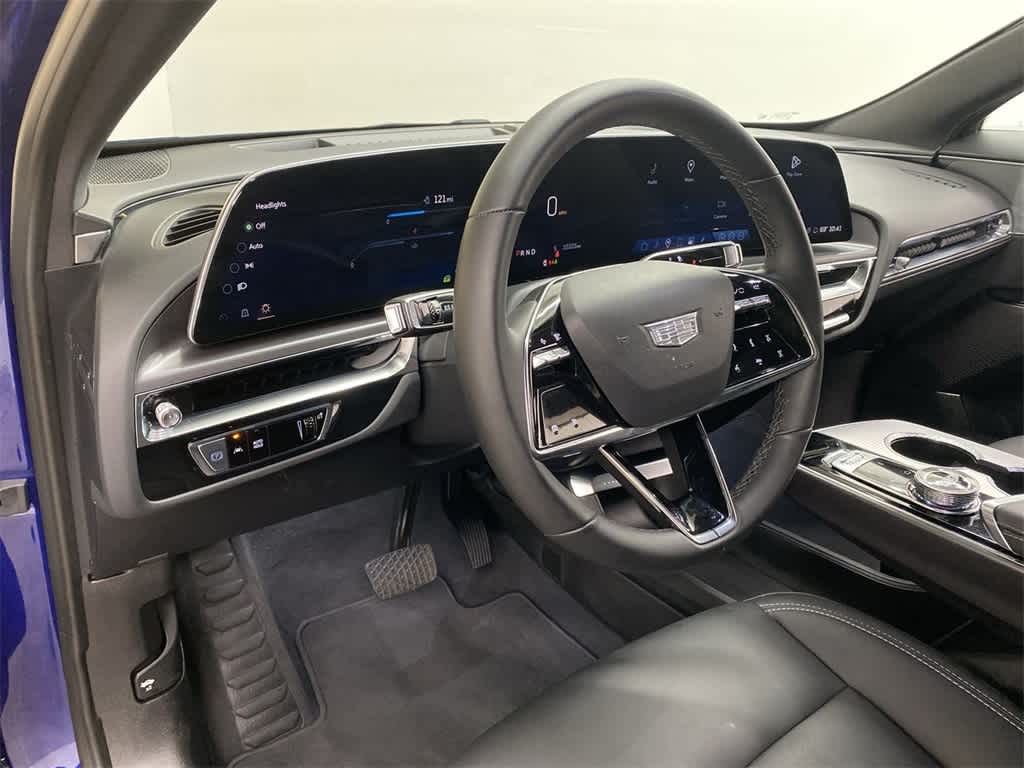 Thumbnail: 2024 Cadillac Lyriq - 2