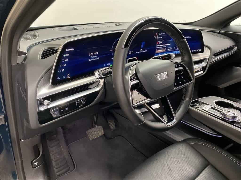 Used 2025 CADILLAC LYRIQ Luxury w/1SE SUV