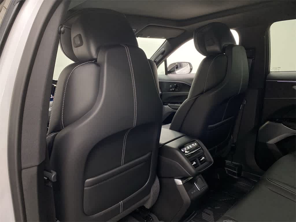 Thumbnail: 2025 Cadillac Lyriq - 17