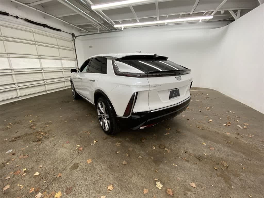 Thumbnail: 2024 Cadillac Lyriq - 4