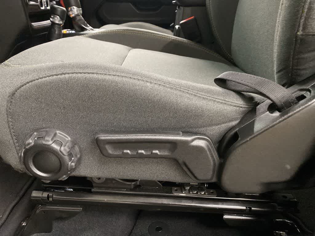 Thumbnail: 2025 Jeep Wrangler - 14