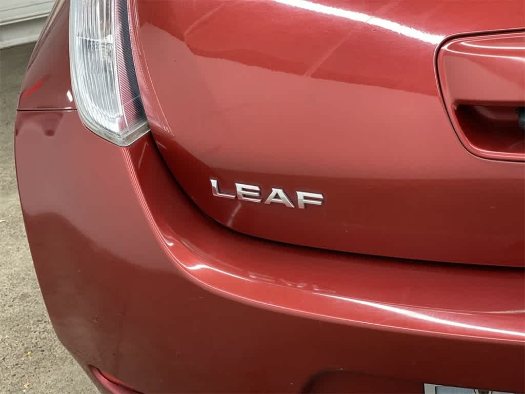 Thumbnail: 2013 Nissan Leaf - 10