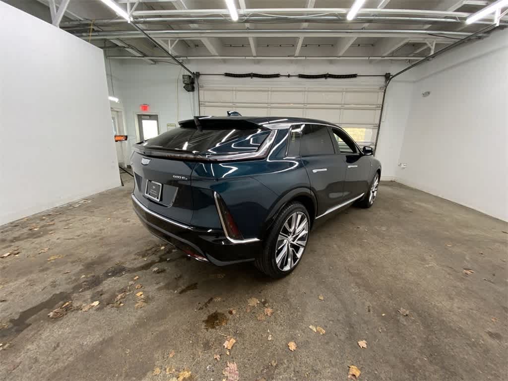 Thumbnail: 2025 Cadillac Lyriq - 6