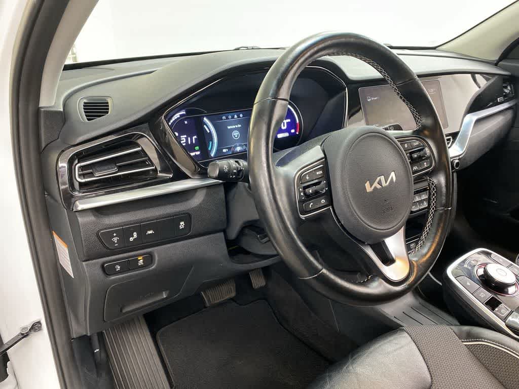 Thumbnail: 2022 Kia Niro - 2