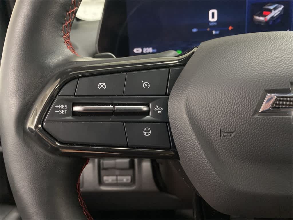 Thumbnail: 2024 Chevrolet Silverado EV - 22