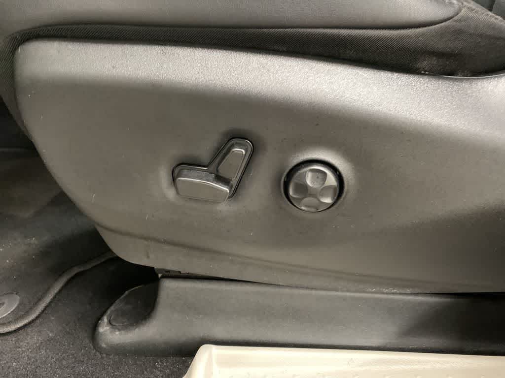 Thumbnail: 2024 Chrysler Pacifica - 14