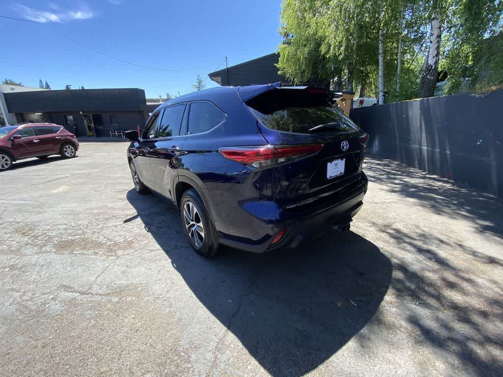 Thumbnail: 2021 Toyota Highlander - 4