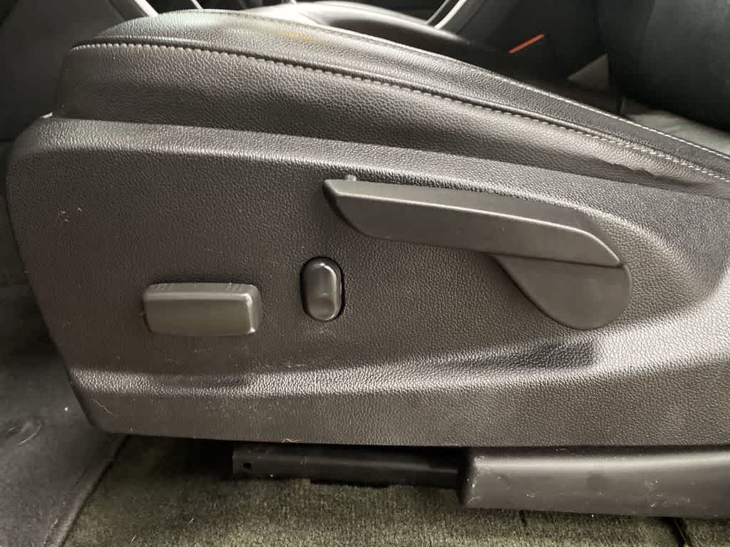 Thumbnail: 2018 Chevrolet Colorado - 14