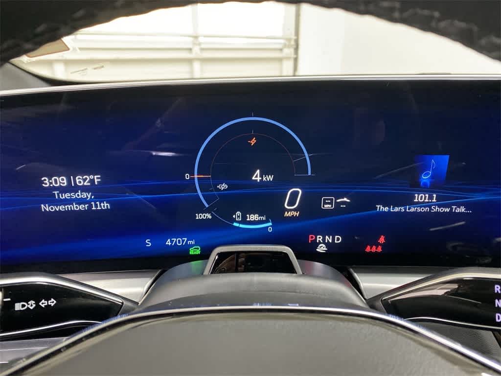 Thumbnail: 2025 Cadillac Lyriq - 25