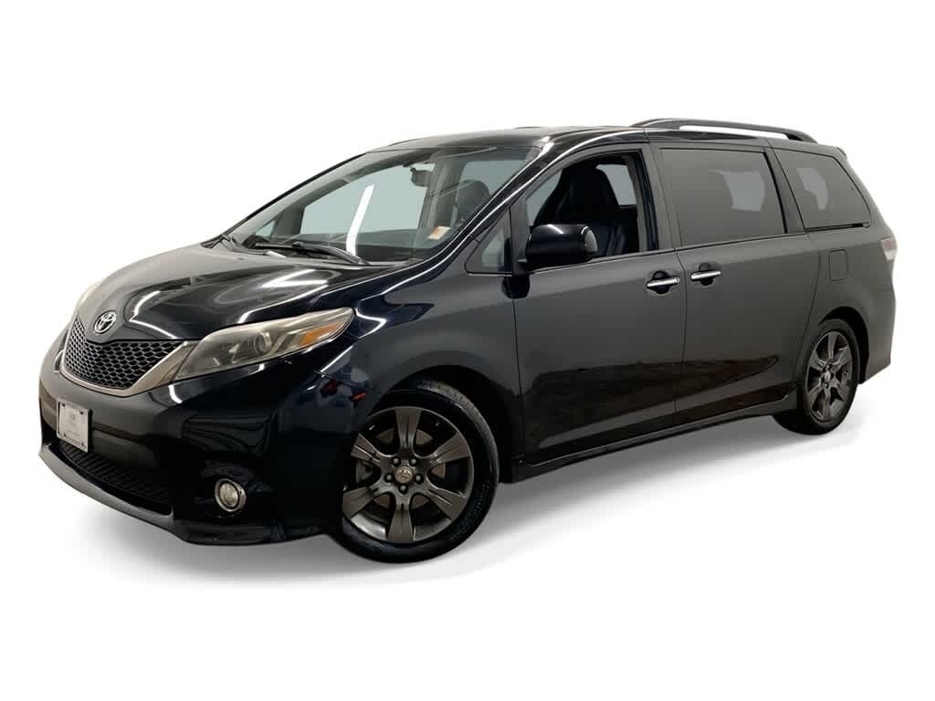 Used 2016 Toyota Sienna SE 8 Passenger Van