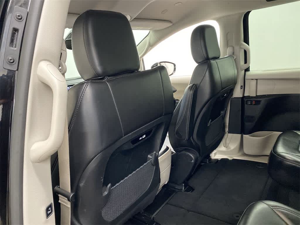 Thumbnail: 2024 Chrysler Pacifica - 16