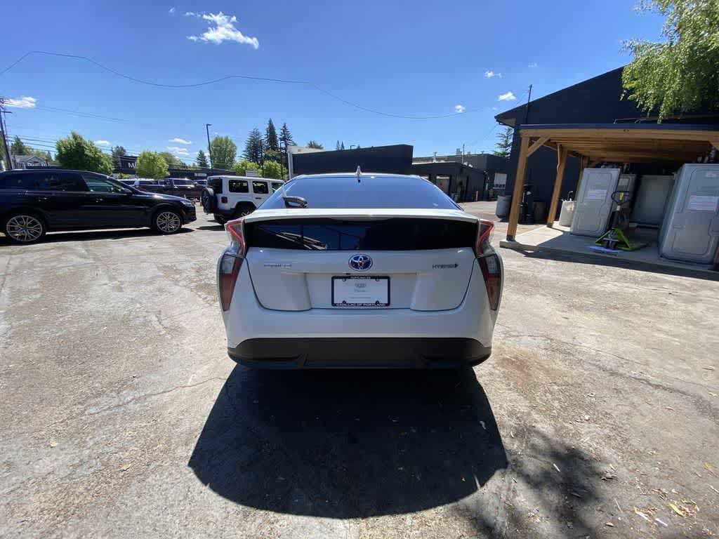 Thumbnail: 2016 Toyota Prius - 5