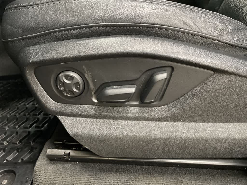 Thumbnail: 2017 Audi Q7 - 14