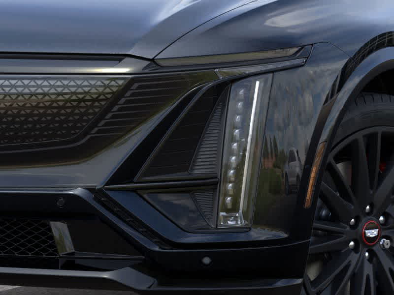 Thumbnail: 2026 Cadillac Lyriq - 10