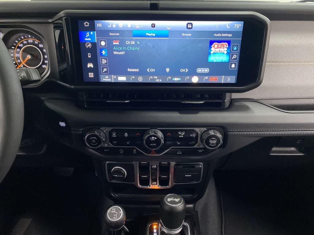 Thumbnail: 2025 Jeep Wrangler - 24