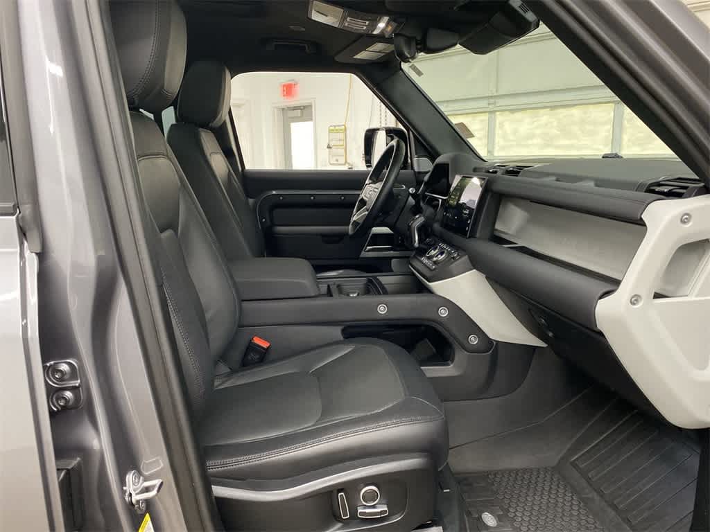 Thumbnail: 2023 Land Rover Defender - 19