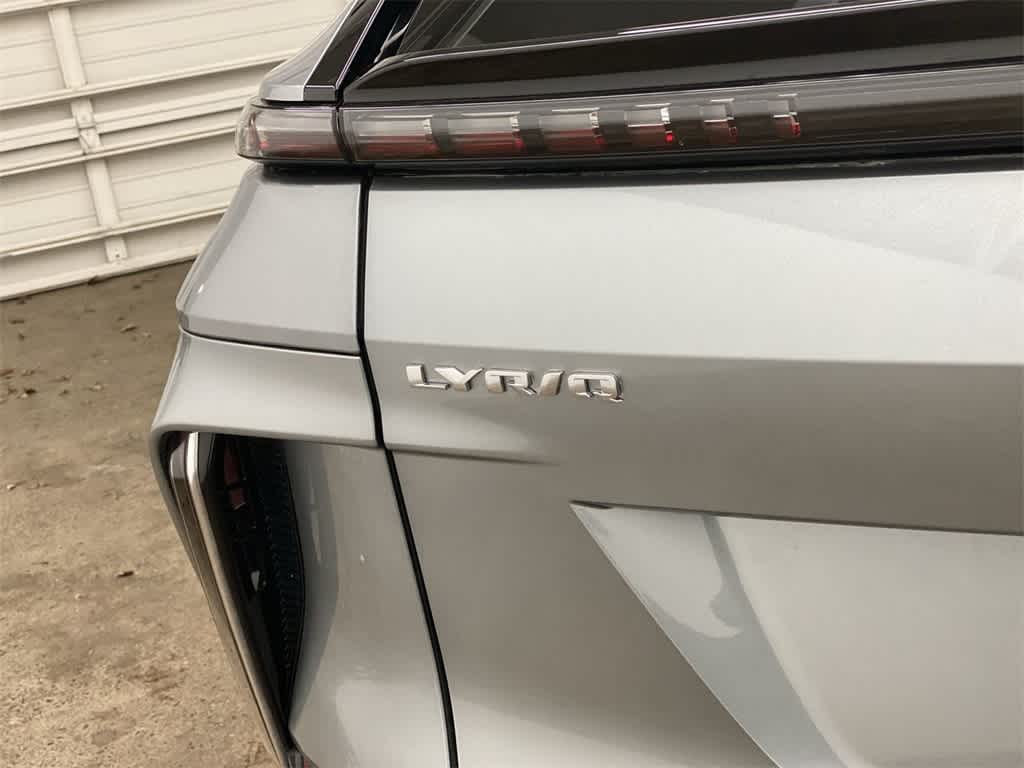 Thumbnail: 2025 Cadillac Lyriq - 10