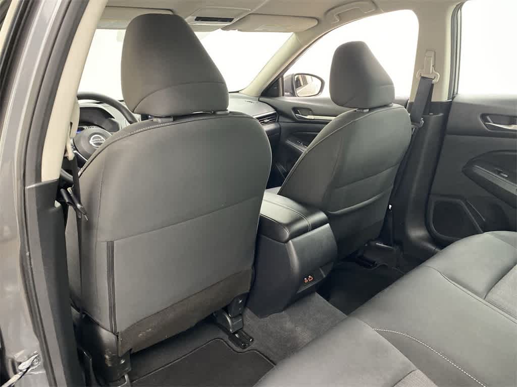 2022 Nissan Altima SV 17