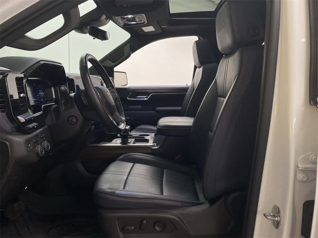 Thumbnail: 2023 Chevrolet Silverado 1500 - 14