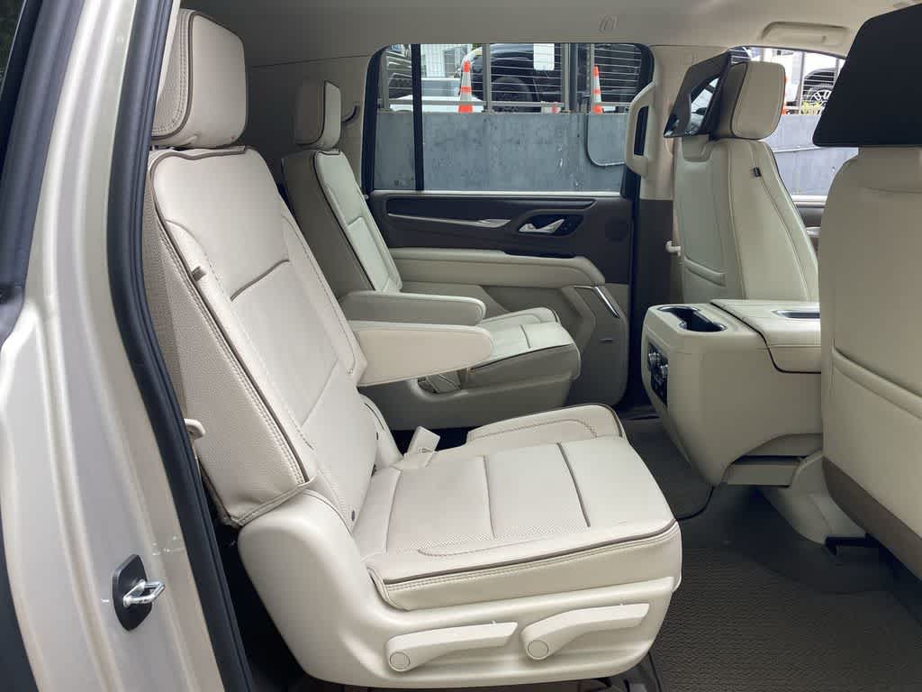 Thumbnail: 2024 GMC Yukon XL - 17