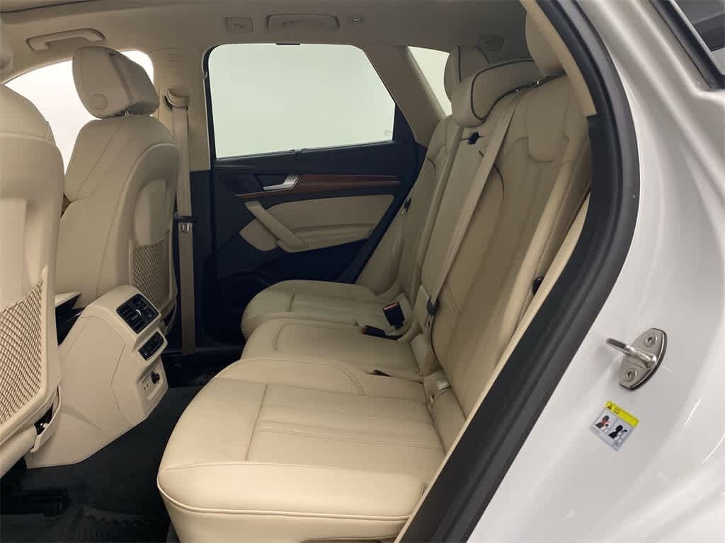 Thumbnail: 2022 Audi Q5 - 17