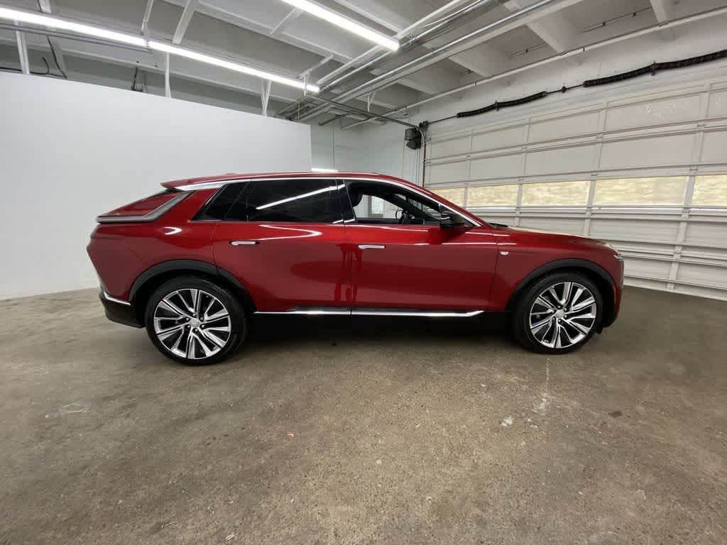 Thumbnail: 2024 Cadillac Lyriq - 7