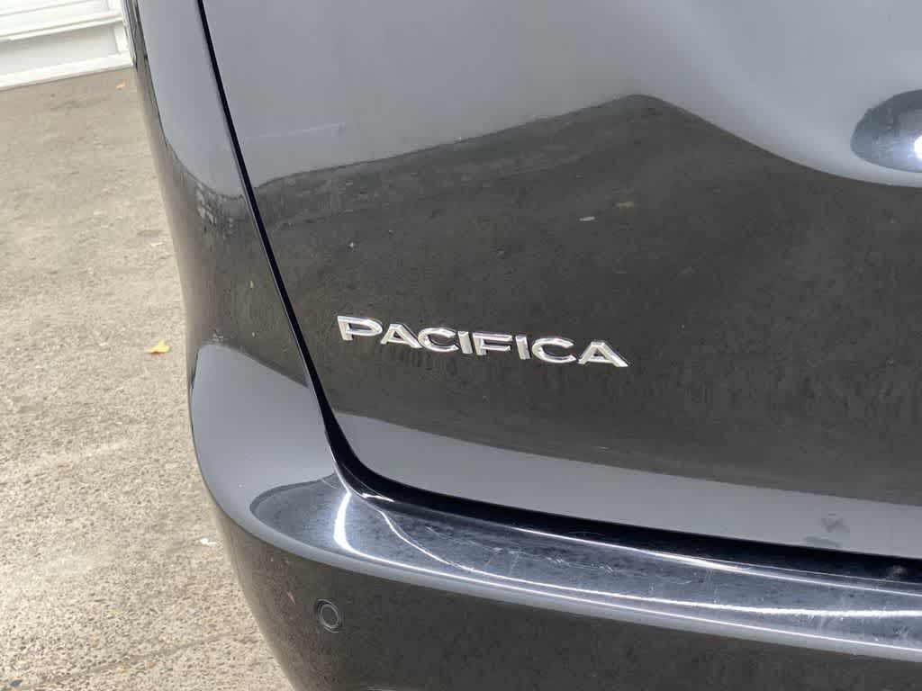 Thumbnail: 2024 Chrysler Pacifica - 10
