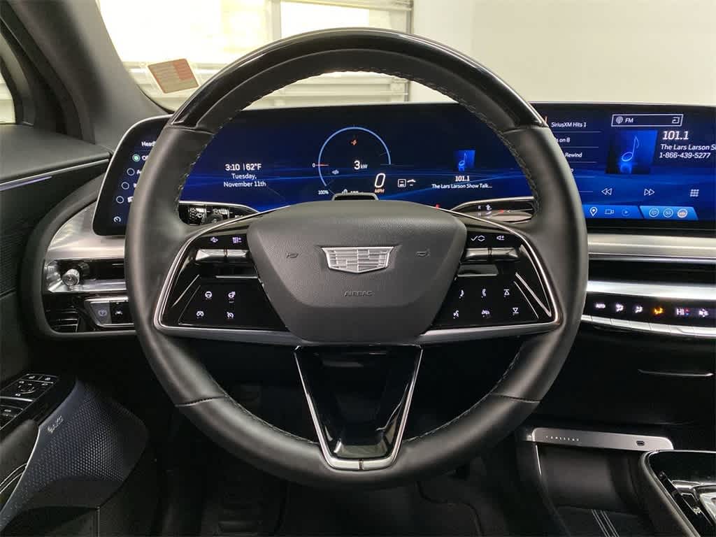 Thumbnail: 2025 Cadillac Lyriq - 18