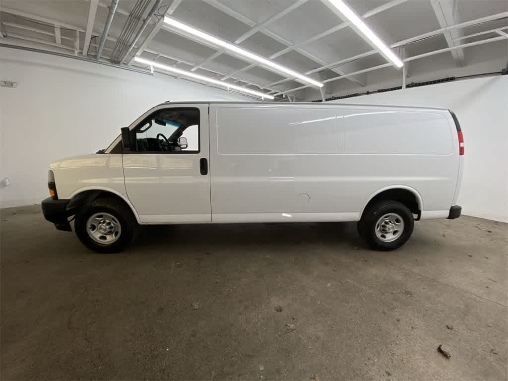 2023 Chevrolet Express 2500 3