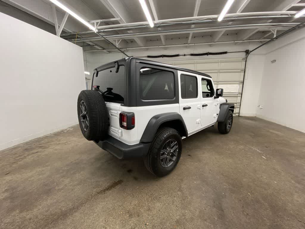 Thumbnail: 2025 Jeep Wrangler - 6